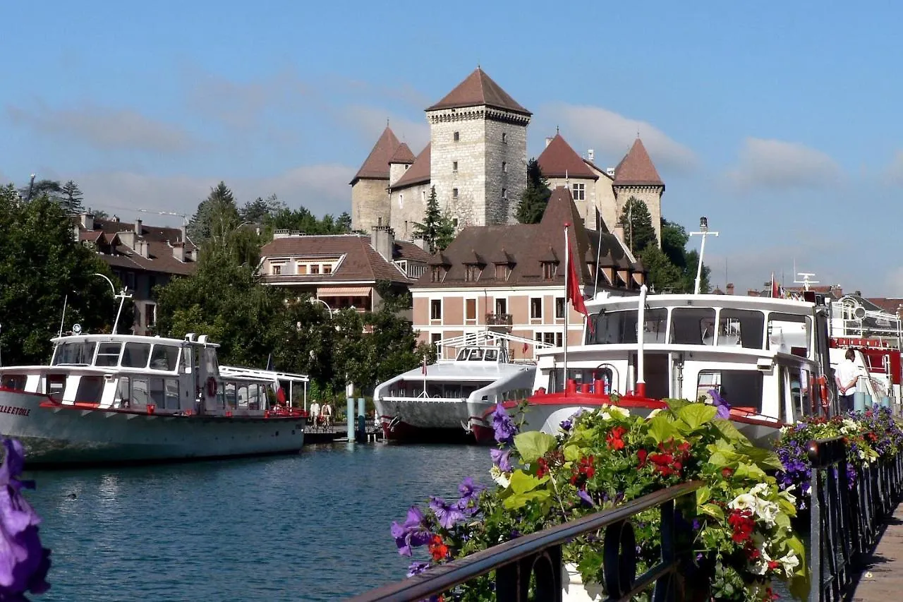 Le Family Lodge 2 Chambres 4 Personnes Classe 3 Etoiles Annecy Apartment