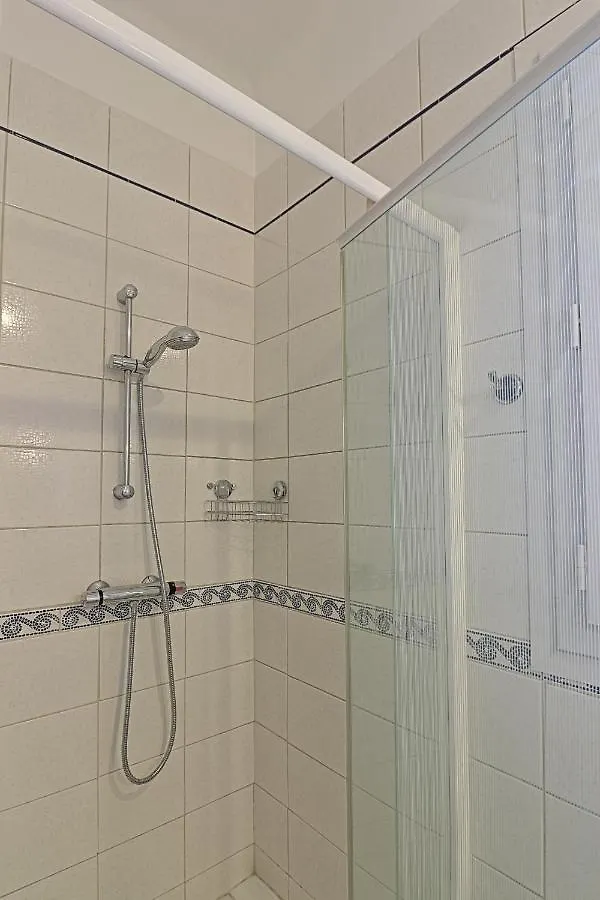 Apartment Le Family Lodge 2 Chambres 4 Personnes Classe 3 Etoiles Annecy